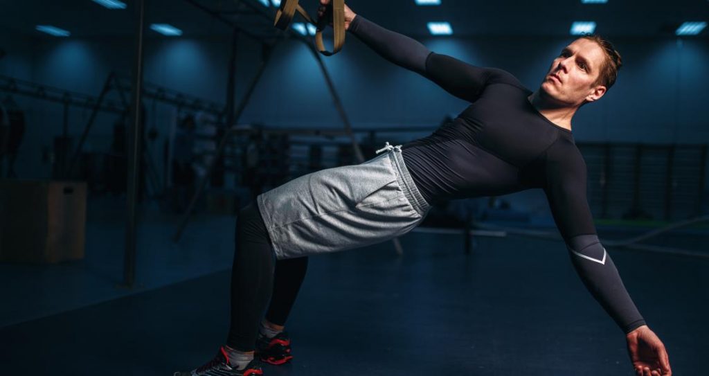 Bodybuilder s'étire